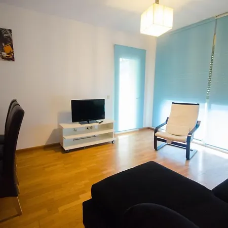 Apartment Daniela- Very Close To The Centre Of Estepona And The Beach.