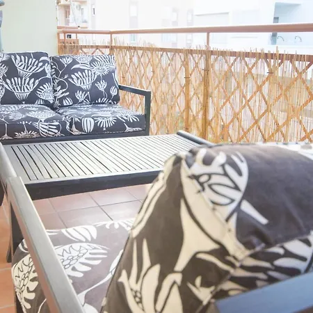 アパート Apartment Daniela- Very Close To The Centre Of Estepona And The Beach. エステポナ