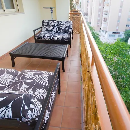 Apartment Daniela- Very Close To The Centre Of Estepona And The Beach. アパート