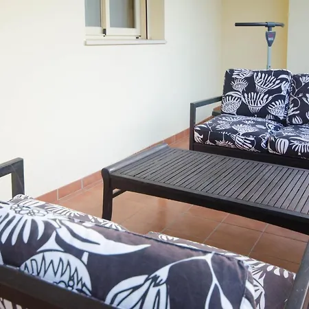 Apartment Daniela- Very Close To The Centre Of Estepona And The Beach. アパート エステポナ