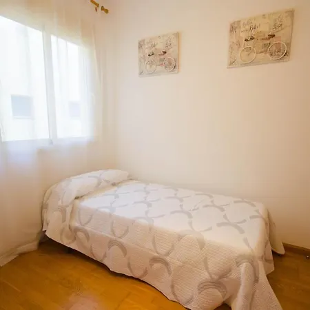 Apartment Daniela- Very Close To The Centre Of Estepona And The Beach. * Estepona