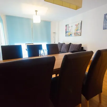 Apartment Daniela- Very Close To The Centre Of Estepona And The Beach. Appartamento *